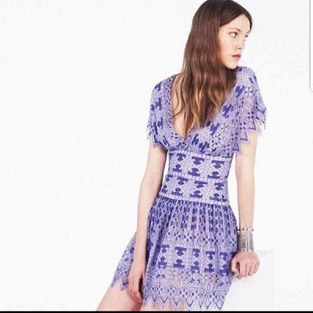 BCBGMAXAZRIA(ビーシービージーマックスアズリア)の新品未使用 BCBG MAXAZRIA ワンピース レディースのワンピース(ミニワンピース)の商品写真