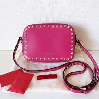 バレンティノ(VALENTINO)のヴァレンチノ  ロックスタッズバック(ショルダーバッグ)