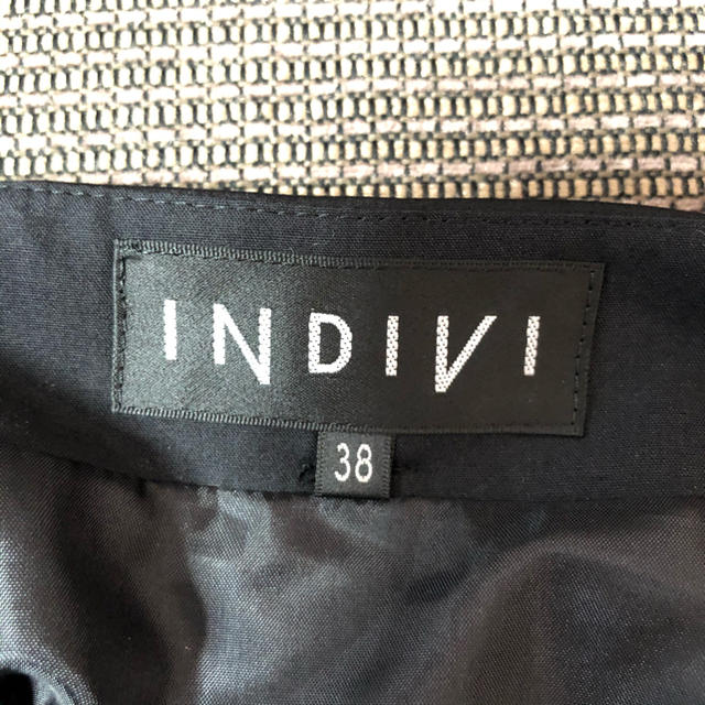 INDIVI(インディヴィ)のINDIVI スカート　ブラック レディースのスカート(ひざ丈スカート)の商品写真