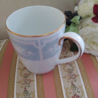 ノリタケ(Noritake)の🖤ノリタケ🖤素敵なマグカップ🖤(グラス/カップ)