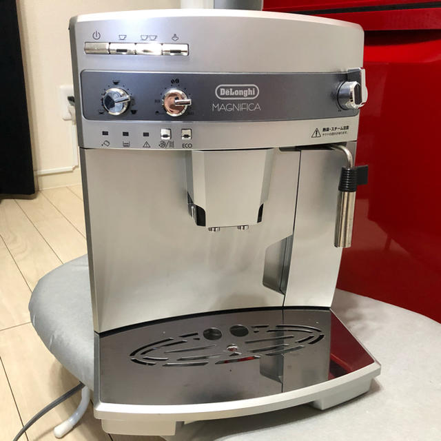 DeLonghi - デロンギ マグニフィカ 全自動コーヒーメーカー ESAM03110Sの通販 by ラーズ's shop｜デロンギならラクマ