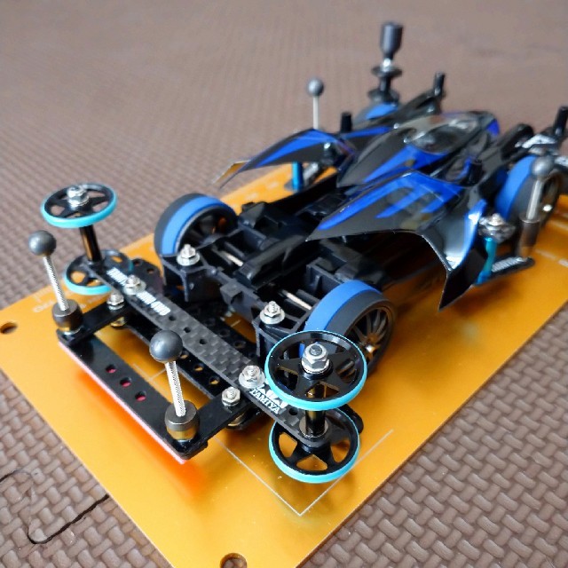 ミニ四駆 完成品 マンタレイ Black Special ミニ四駆 完成品 マンタレイ Black Special