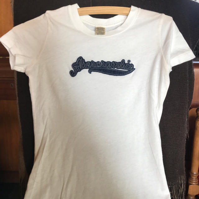 Abercrombie&Fitch(アバクロンビーアンドフィッチ)のアバクロTシャツ レディースのトップス(Tシャツ(半袖/袖なし))の商品写真