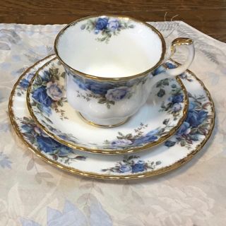 ロイヤルアルバート(ROYAL ALBERT)の2客アルバートカップ&ソーサー&ケーキ皿セット(食器)