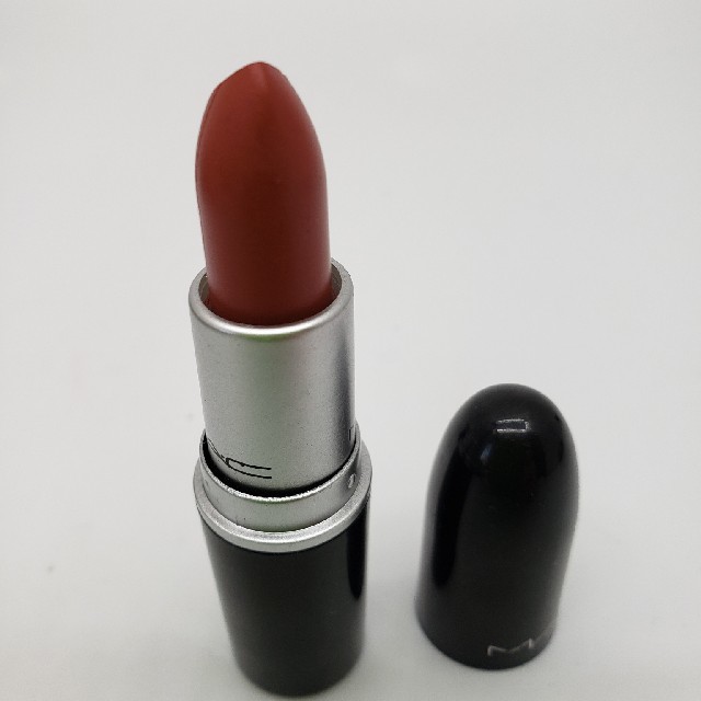 MAC(マック)のM・A・C　マック　MAC　口紅　リップ　未使用　マット　赤 コスメ/美容のベースメイク/化粧品(口紅)の商品写真