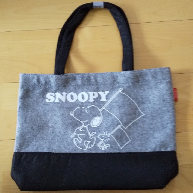 SNOOPY(スヌーピー)のスヌーピーのトートバッグ レディースのバッグ(トートバッグ)の商品写真