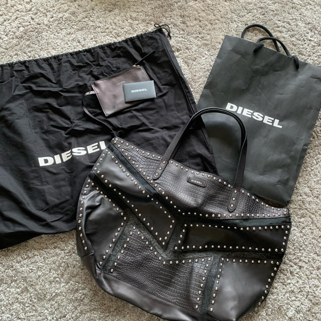 DIESEL(ディーゼル)のディーゼル 本革レザートートバッグ メンズのバッグ(トートバッグ)の商品写真