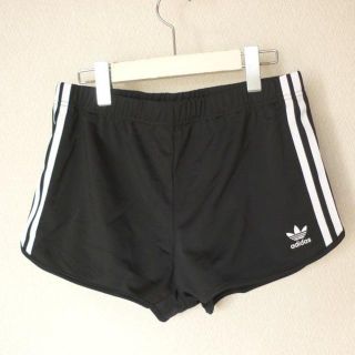 アディダス(adidas)の新品OT★アディダスオリジナルス黒スリーストライプショートパンツ(ショートパンツ)