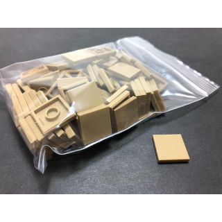 レゴ(Lego)の【新品未使用】レゴ タイル 2×2 ダークタン（濃ベージュ）50枚(知育玩具)