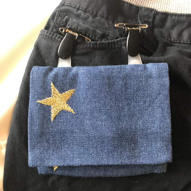 移動ポケット ☆ デニム星柄刺繍 ゴールド ③ ハンドメイドのキッズ/ベビー(外出用品)の商品写真