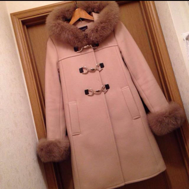 返品不可】 JUSGLITTY 1 コート ダッフル ジャスグリッティー - 毛皮