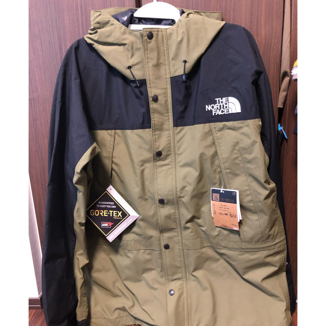 定価　THE NORTH FACE MOUNTAIN LIGHT JACKET