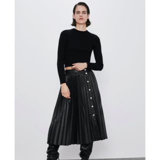 ザラ(ZARA)の新品・未使用　ザラ　ZARA フェイクレザー　プリーツスカート　XS(ロングスカート)