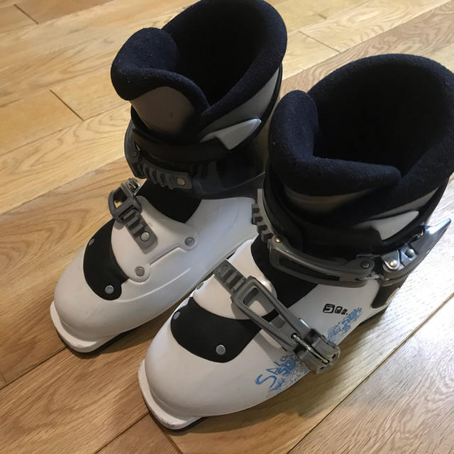 SALOMON(サロモン)のyunamama様　サロモン　ジュニア  ブーツ　20 20.5 スポーツ/アウトドアのスキー(ブーツ)の商品写真