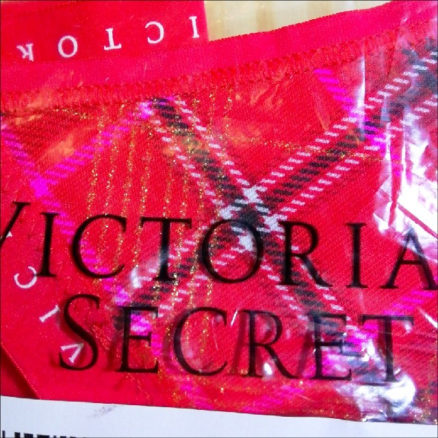Victoria's Secret(ヴィクトリアズシークレット)のVictoria's Secret V-string Panty レディースの下着/アンダーウェア(ショーツ)の商品写真