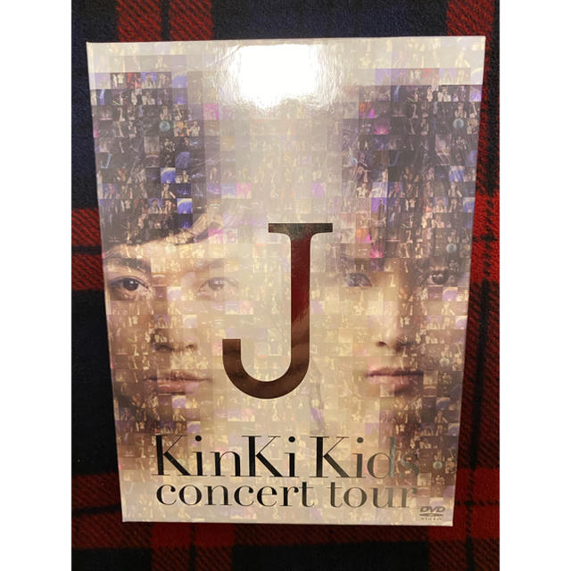 KinKi Kids(キンキキッズ)のKinKi Kids concert tour J（初回盤）DVD エンタメ/ホビーのDVD/ブルーレイ(ミュージック)の商品写真