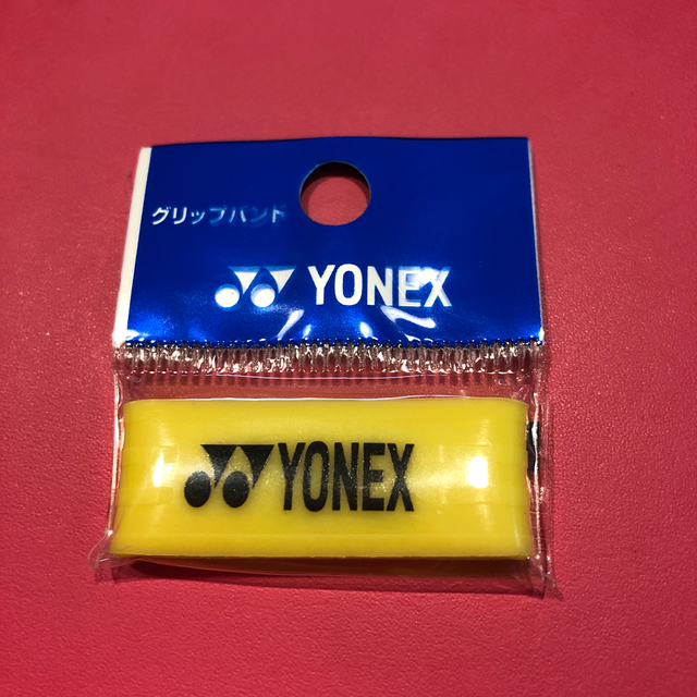 YONEX(ヨネックス)のyonex   グリップバンド　黄色 チケットのスポーツ(テニス)の商品写真