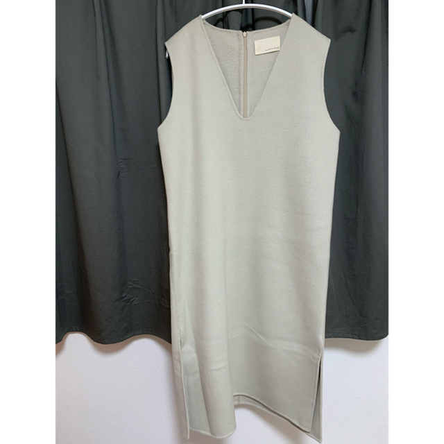 aereアエレ　Vneck wool one-piece 1