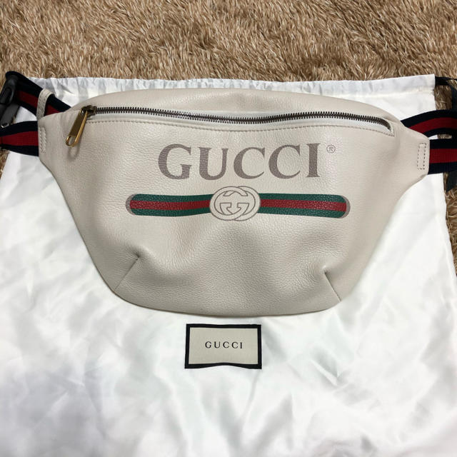 Gucci(グッチ)のボディバッグ レディースのバッグ(ボディバッグ/ウエストポーチ)の商品写真