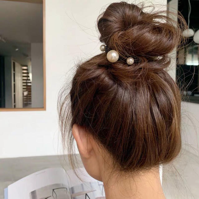 dholic(ディーホリック)の大人可愛い♡パール ヘアゴム ヘアアクセ 結婚式 レディースのヘアアクセサリー(ヘアゴム/シュシュ)の商品写真