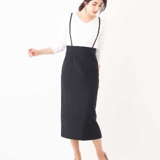 ザラ(ZARA)の新品！未使用！タグ付！♥️ストラップ付きナロースカート♥️サイズM。(ひざ丈スカート)