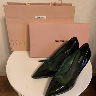 ミュウミュウ(miumiu)の《美品》miumiu ミュウミュウ パンプス　ハイヒール　37.5 卒園　卒業　(ハイヒール/パンプス)