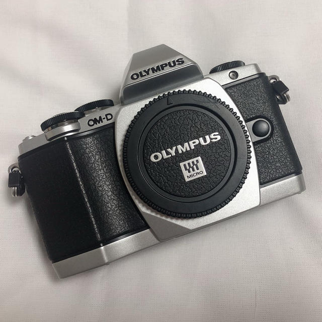 OLYMPUS OM-D e-m10 ボディ - ミラーレス一眼