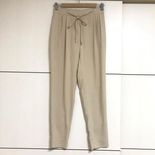 ザラ(ZARA)のZARA ベーシック ベージュ パンツ(カジュアルパンツ)