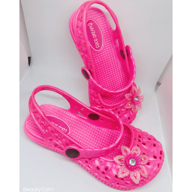 crocs(クロックス)の【ほぼ未使用】女児 サンダル 靴 16cm  ピンク ココドリーム キッズ/ベビー/マタニティのキッズ靴/シューズ(15cm~)(サンダル)の商品写真