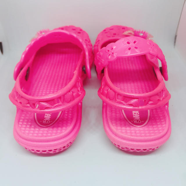 crocs(クロックス)の【ほぼ未使用】女児 サンダル 靴 16cm  ピンク ココドリーム キッズ/ベビー/マタニティのキッズ靴/シューズ(15cm~)(サンダル)の商品写真