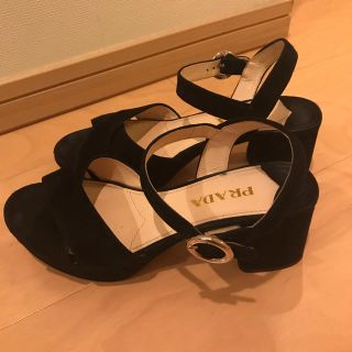 プラダ(PRADA)のプラダ　スエード　黒　サンダル(サンダル)