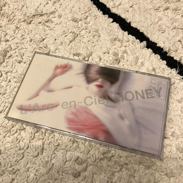 L'Arc～en～Ciel(ラルクアンシエル)のL'Arc〜en〜Ciel HONEY シングル CD エンタメ/ホビーのCD(ポップス/ロック(邦楽))の商品写真