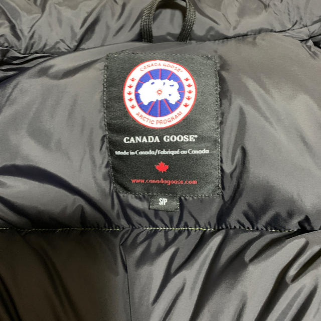 CANADA GOOSE(カナダグース)のダウンベスト　M454様専用 メンズのジャケット/アウター(ダウンベスト)の商品写真