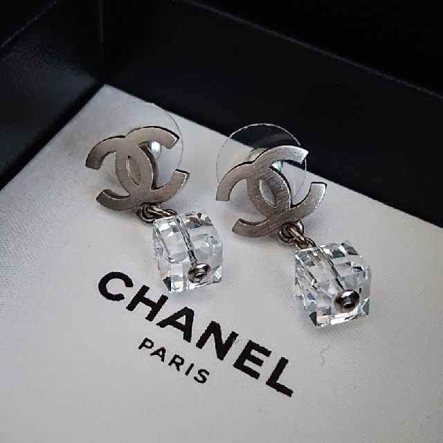 CHANEL ☆ ピアス