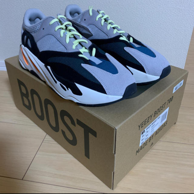 28.5 yeezy boost 700 wave runner