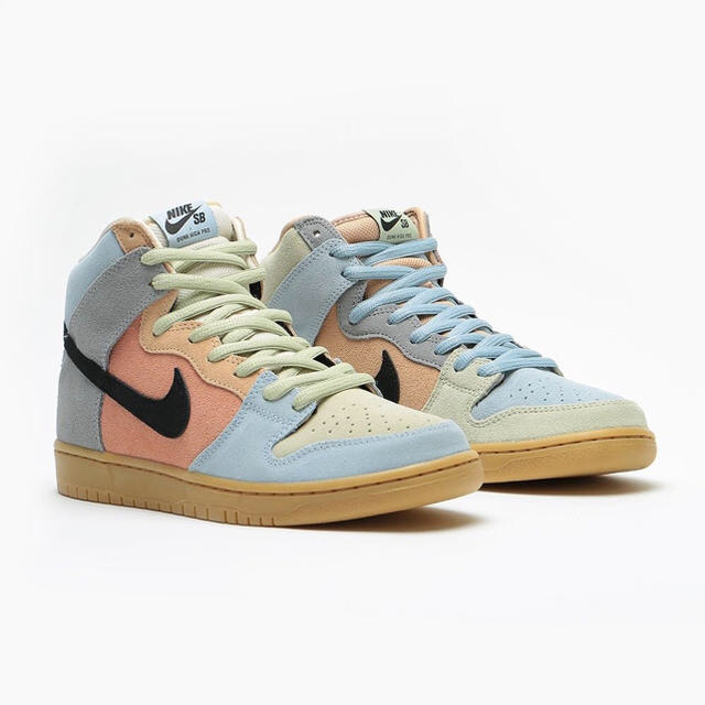 NIKE(ナイキ)のNIKE SB DUNK HIGH EASTER/SPECTRUM 2020 メンズの靴/シューズ(スニーカー)の商品写真