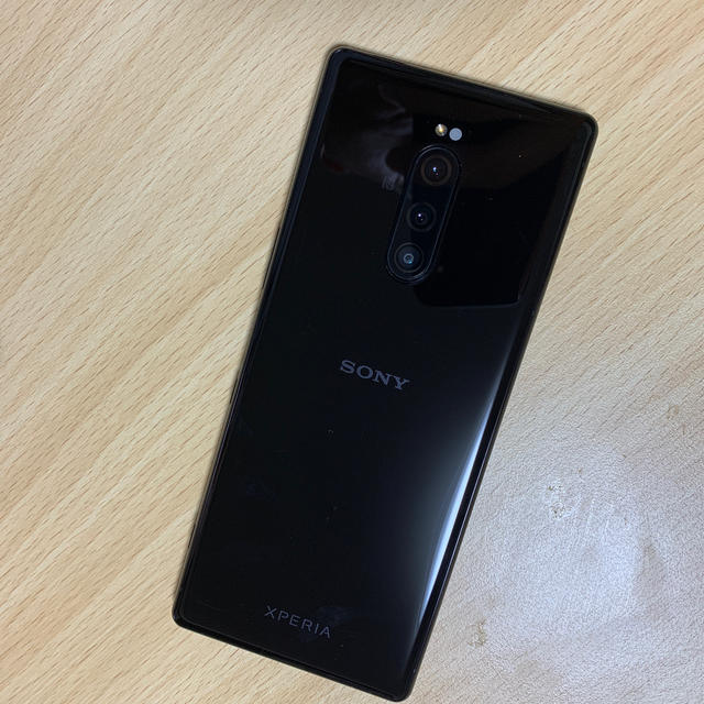 SONY(ソニー)のほぼ新品 xperia1 128gb simフリー 海外モデル　4台 スマホ/家電/カメラのスマートフォン/携帯電話(スマートフォン本体)の商品写真