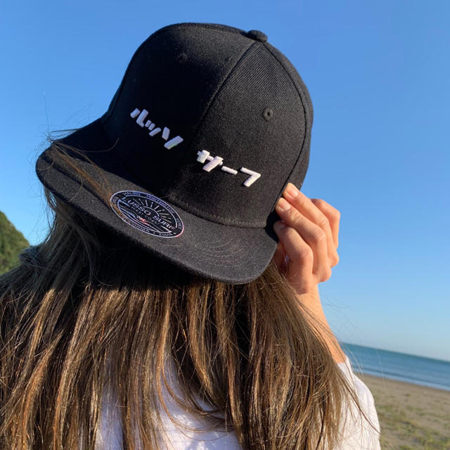 STANDARD CALIFORNIA(スタンダードカリフォルニア)の海コーデ☆LUSSO SURF カタカナ3Dロゴ刺繍キャップ☆帽子　RVCA メンズの帽子(キャップ)の商品写真