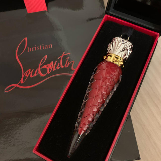 Christian Louboutin(クリスチャンルブタン)のルブタン　ルビラック　ルージュ　ルブタン　001L コスメ/美容のベースメイク/化粧品(リップグロス)の商品写真