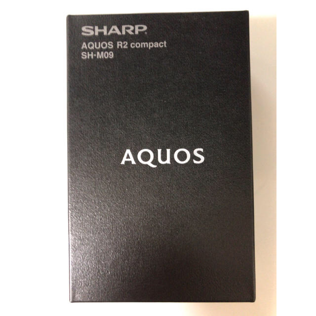 SHARP(シャープ)のAQUOS R2 compact SH-M09 ピュアブラック 35台 スマホ/家電/カメラのスマートフォン/携帯電話(スマートフォン本体)の商品写真