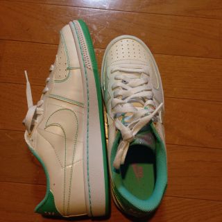 ナイキ(NIKE)のNIKE スニーカー 白×ミントグリーン(スニーカー)