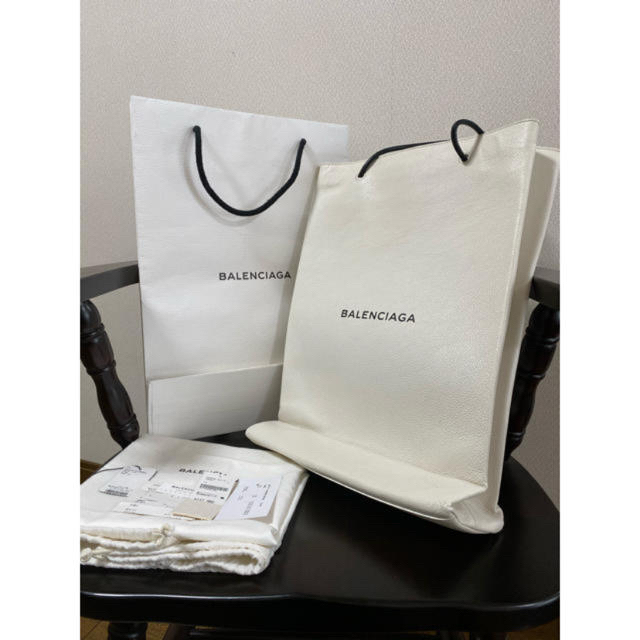 Balenciaga(バレンシアガ)のBALENCIAGA ノース サウス ショッピングバッグ メンズのバッグ(トートバッグ)の商品写真