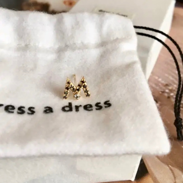 ドレスアドレス❤️アルファベットM ピアス | www.jarussi.com.br