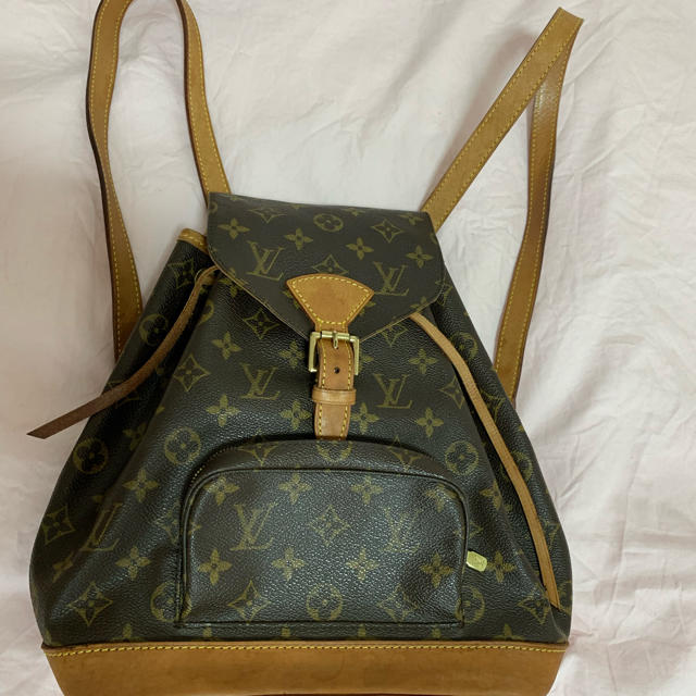 年末のプロモーション特価! LOUIS VUITTON - VUITTONのリュック。 sak