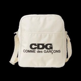 コムデギャルソン(COMME des GARCONS)のcdg バック　ホワイト(ショルダーバッグ)