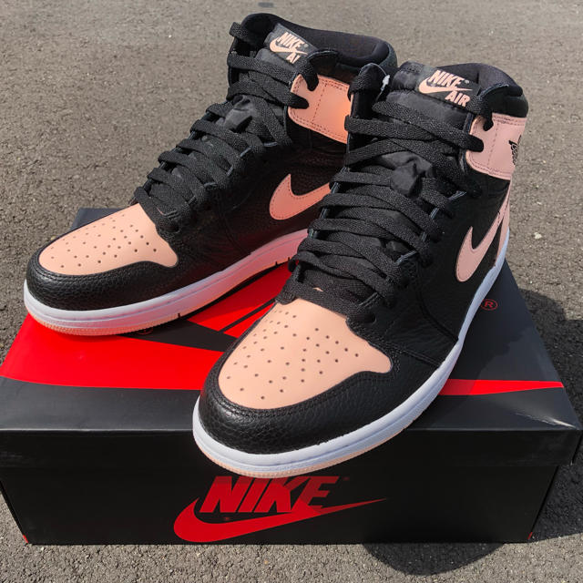 NIKE(ナイキ)のNIKE AIR JORDAN 1 CRIMSON TINT 新品未使用　最安値 メンズの靴/シューズ(スニーカー)の商品写真