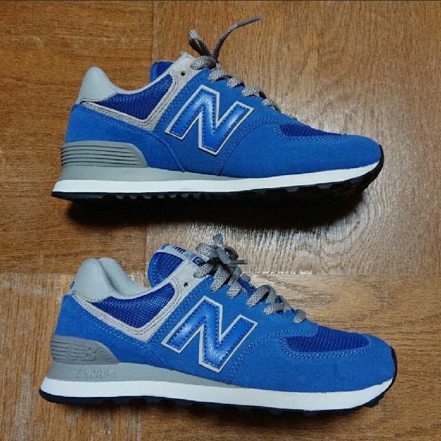 New Balance(ニューバランス)のnew balance ML574 ERB ClassicBlue 23.5cm レディースの靴/シューズ(スニーカー)の商品写真