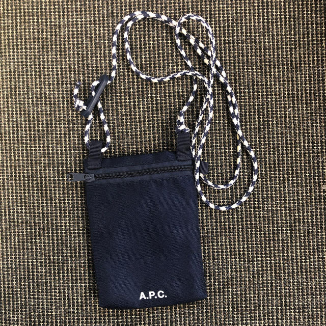 A.P.C(アーペーセー)のAPC 付録 メンズのファッション小物(コインケース/小銭入れ)の商品写真