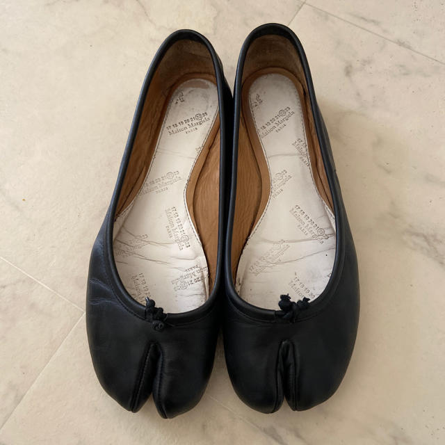 Maison Martin Margiela(マルタンマルジェラ)のマルジェラ足袋バレエシューズ36 ブラック売り切りたいので値下げしました！ レディースの靴/シューズ(バレエシューズ)の商品写真