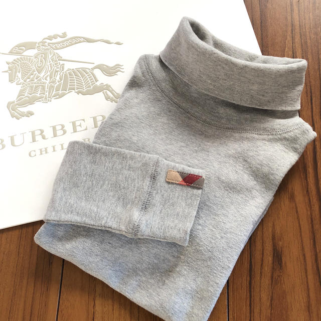 BURBERRY(バーバリー)の【ご専用】バーバリーチルドレン タートルネック 6Y キッズ/ベビー/マタニティのキッズ服女の子用(90cm~)(Tシャツ/カットソー)の商品写真